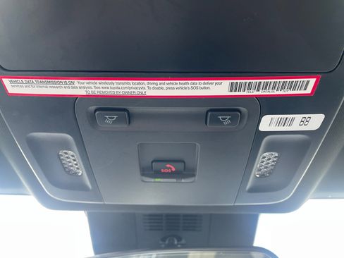 Used 2025 Toyota Camry SE image 26