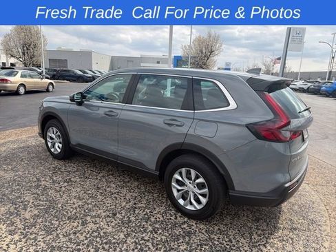 Used 2023 Honda CR-V LX image 4
