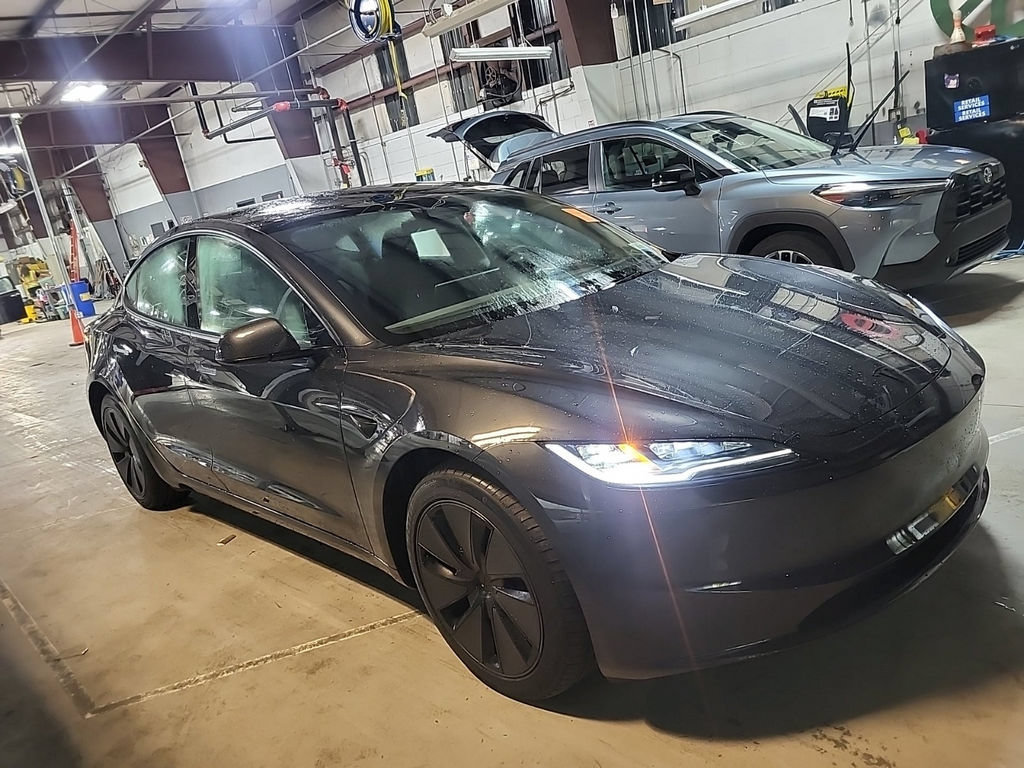 Used 2026 Tesla Model 3 AWD/4WD image 3