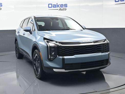 Certified 2026 Kia Sportage S AWD/4WD image 3