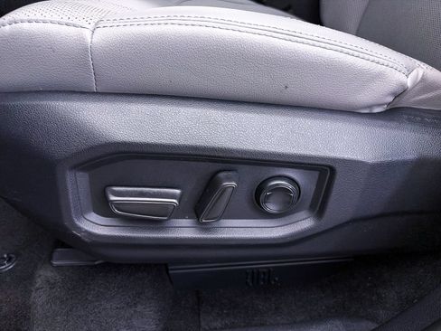 Used 2024 Toyota Tundra Limited AWD/4WD image 24