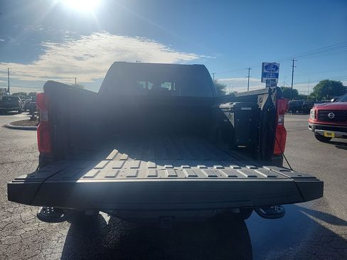 Used 2025 Chevrolet Silverado 1500 ZR2 w/ Technology Package AWD/4WD image 4