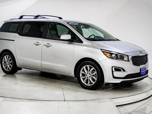 Used 2019 Kia Sedona EX FWD image 12
