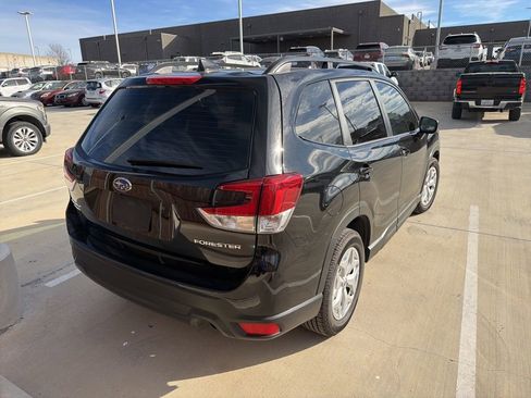 Used 2020 Subaru Forester Base w/ Alloy Wheel Package image 3