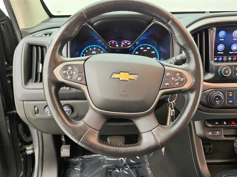 Used 2022 Chevrolet Colorado Z71 AWD/4WD image 33