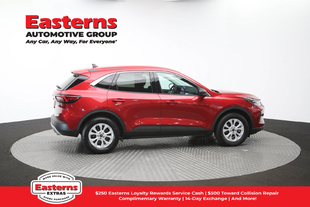 Used 2023 Ford Escape Active AWD/4WD image 45