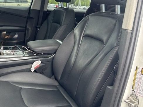Used 2020 Audi Q7 2.0T Premium Plus w/ Premium Plus Package AWD/4WD image 9
