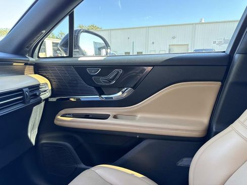 Certified 2022 Lincoln Corsair Reserve w/ Equipment Group 201A image 22