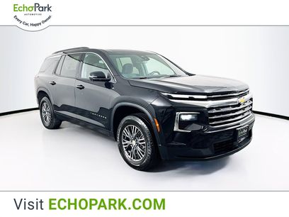 Used 2024 Chevrolet Traverse LT