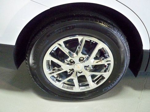 Used 2023 Chevrolet Equinox LT FWD image 9