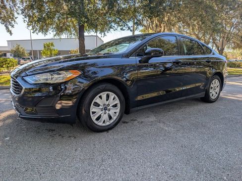 Used 2020 Ford Fusion S image 4