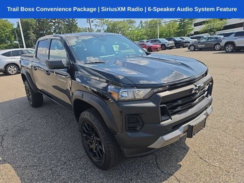 Used 2023 Chevrolet Colorado Trail Boss AWD/4WD image 2