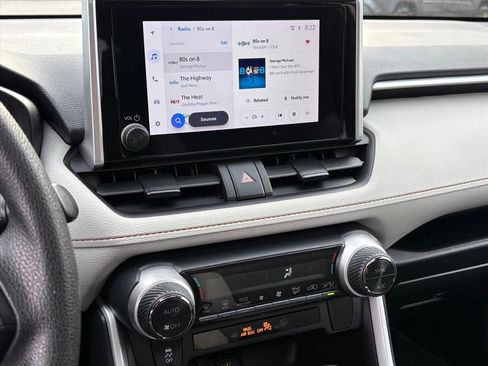 Used 2023 Toyota RAV4 XLE w/ Convenience Package image 9