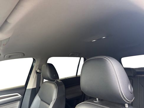 Certified 2023 Volkswagen Atlas SE w/ Black Wheel Package image 6