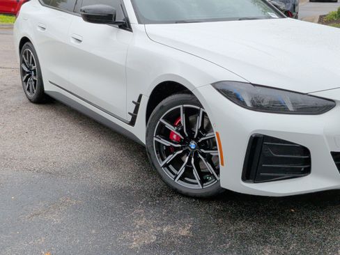 New 2025 BMW i4 eDrive40 w/ M Sport Package image 3