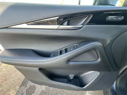 Used 2025 INFINITI QX60 Pure image 17