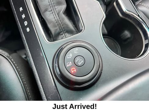 Used 2016 Ford Explorer Platinum image 46