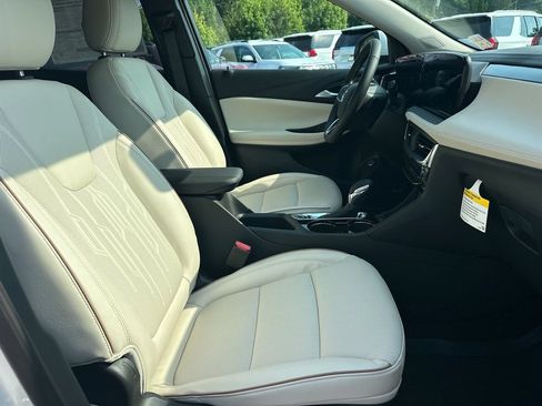 New 2026 Buick Encore GX Avenir w/ Avenir Convenience Package FWD image 14