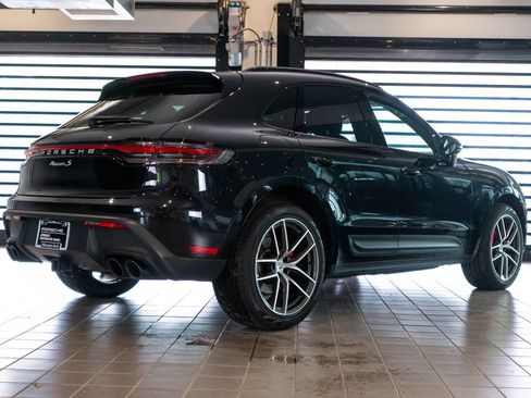 Certified 2024 Porsche Macan S AWD/4WD image 9