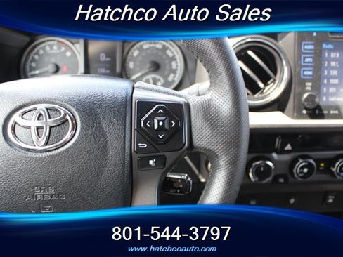Used 2016 Toyota Tacoma TRD Off-Road w/ Towing Package AWD/4WD image 17