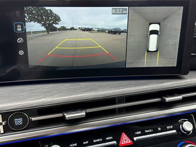 Used 2025 Hyundai Santa Fe Limited FWD image 27
