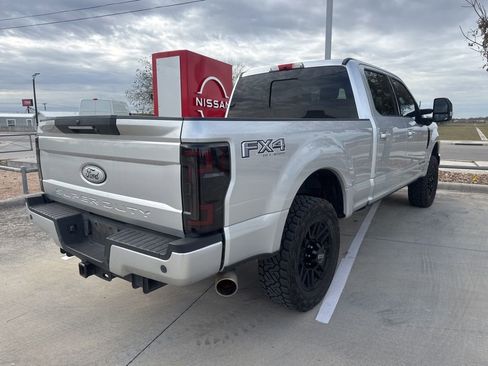 Used 2019 Ford F250 Lariat w/ Lariat Ultimate Package image 3