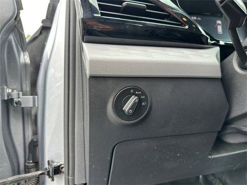 Used 2022 Volkswagen Taos S image 21