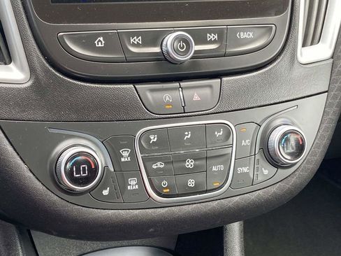 Used 2025 Chevrolet Malibu LT FWD image 26