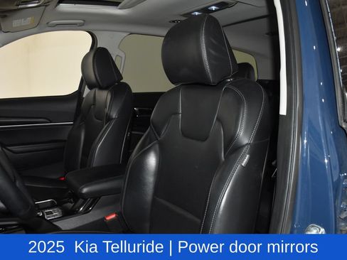 Used 2025 Kia Telluride S FWD image 24