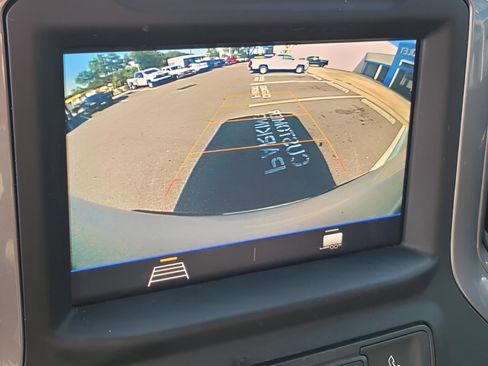 Used 2022 Chevrolet Silverado 1500 Custom image 8