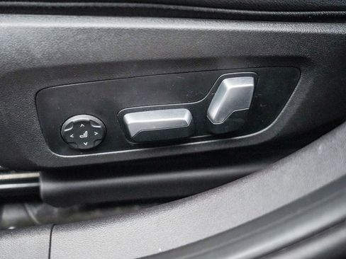 Certified 2023 BMW 330i Sedan w/ Premium Package RWD image 23