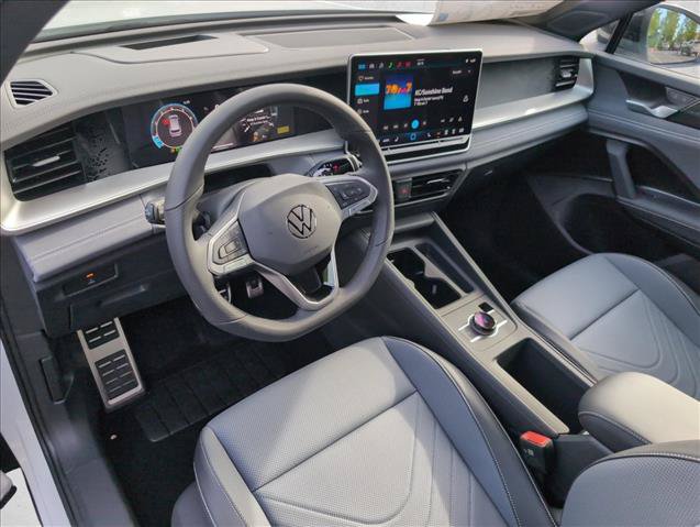 New 2026 Volkswagen Tiguan SE R-Line FWD image 4