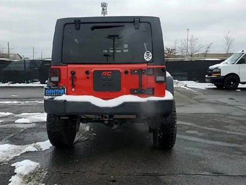 Used 2018 Jeep Wrangler Unlimited Sport image 7