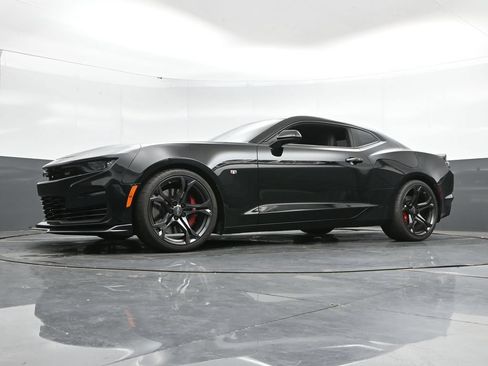 Used 2022 Chevrolet Camaro SS RWD image 47
