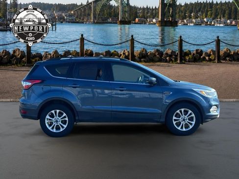 Used 2018 Ford Escape SE AWD/4WD image 10