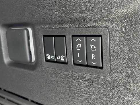 New 2026 GMC Yukon XL Denali w/ Denali Reserve Package image 26