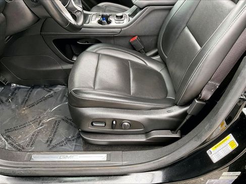 Used 2023 GMC Acadia SLT AWD/4WD image 34