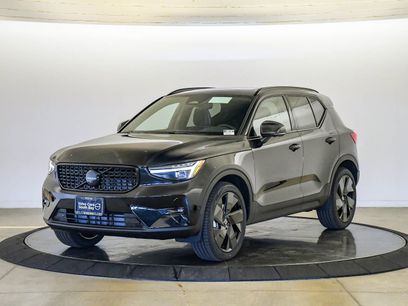 New 2026 Volvo XC40 B5 Ultra w/ Climate Package