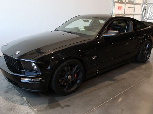 Used 2005 Ford Mustang GT image 20