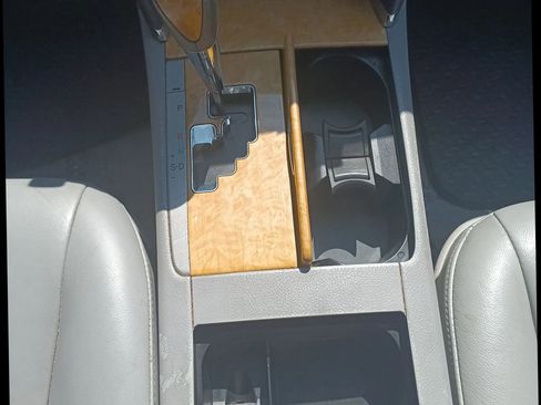 Used 2007 Toyota Camry XLE image 19