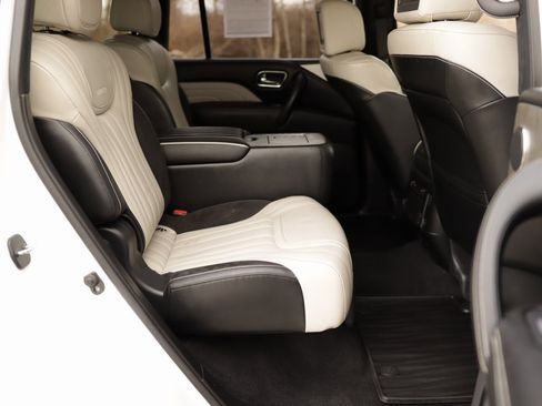 Used 2019 INFINITI QX80 Limited w/ All-Season Package image 42