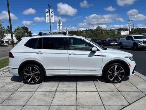 Used 2022 Volkswagen Tiguan SEL R-Line AWD/4WD image 8