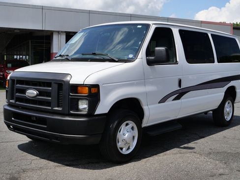 Used 2014 Ford E-350 and Econoline 350 XL w/ Power Windows & Locks Group RWD image 6