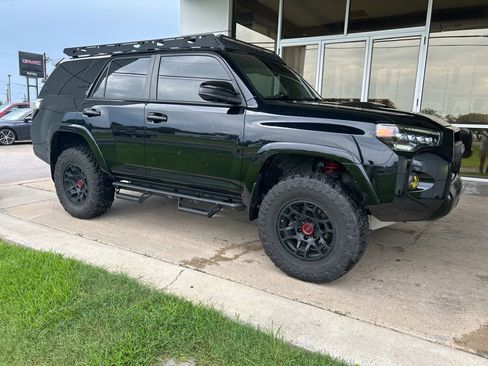 Used 2022 Toyota 4Runner TRD Pro AWD/4WD image 2