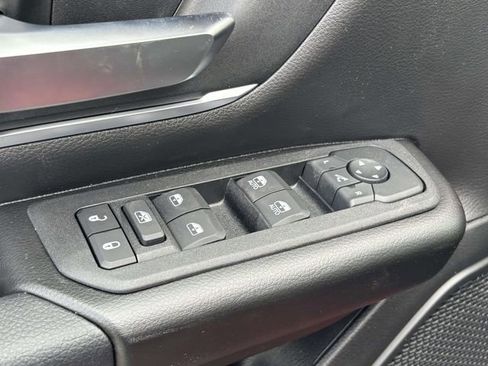 New 2026 RAM 1500 4x4 Crew Cab image 17