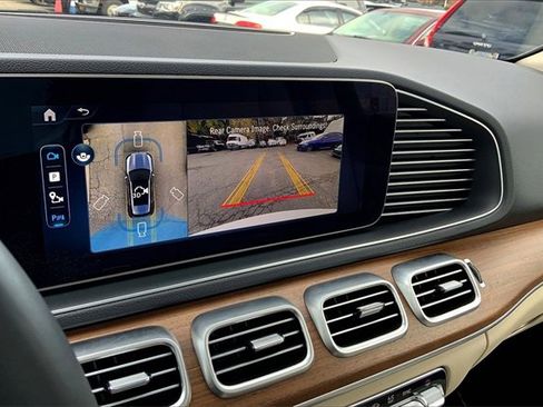 Used 2025 Mercedes-Benz GLE 350 4MATIC image 23