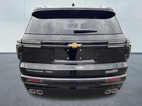 New 2026 Chevrolet Traverse High Country image 3