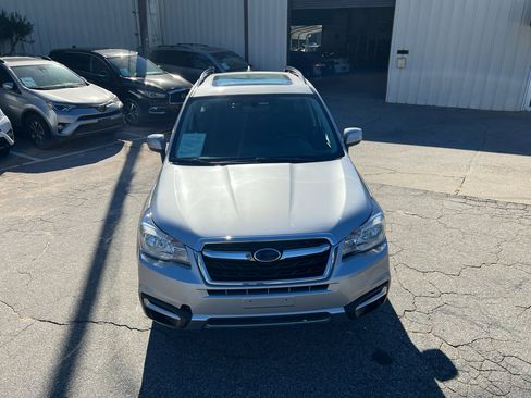 Used 2018 Subaru Forester 2.5i Premium w/ All-Weather Package image 20