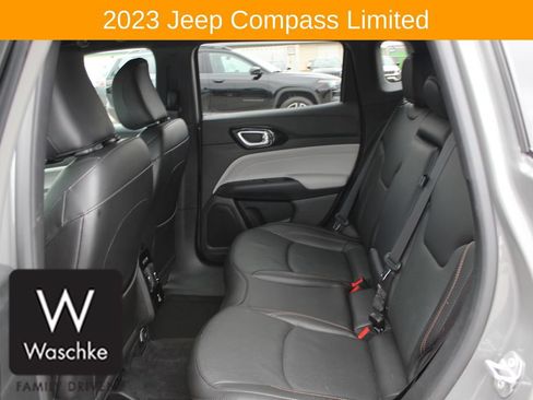 Used 2023 Jeep Compass Limited w/ Elite Group AWD/4WD image 15