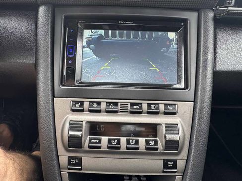 Used 2005 Porsche Boxster image 9